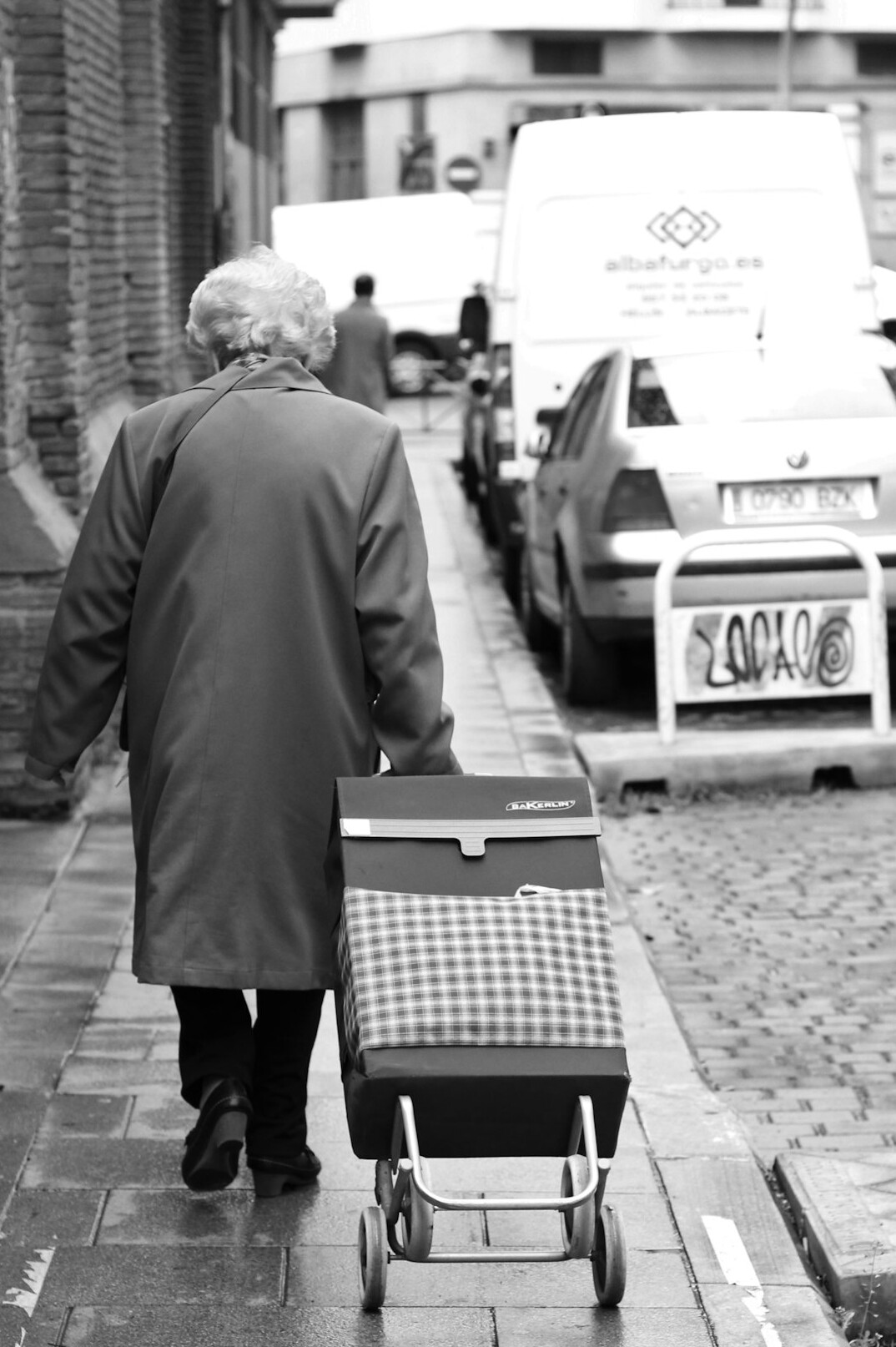 elderly man shoplifting